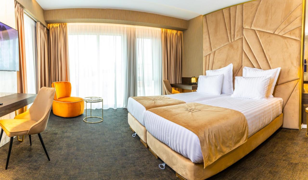 טרגובישטה Hotel Nova Luxury מראה חיצוני תמונה